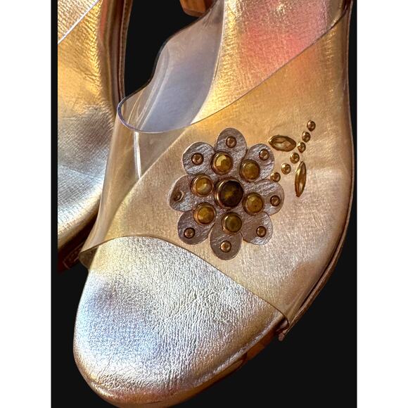 Naughty But Nice Vintage Gold Metallic Wooden Platform Slides - Size 7 - Picture 5 of 12